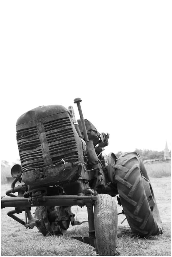 Run down tractor at the 2015 Southeast Old Thresher's Reunion in Denton, NC | Photographed by Nicole Watford Photography