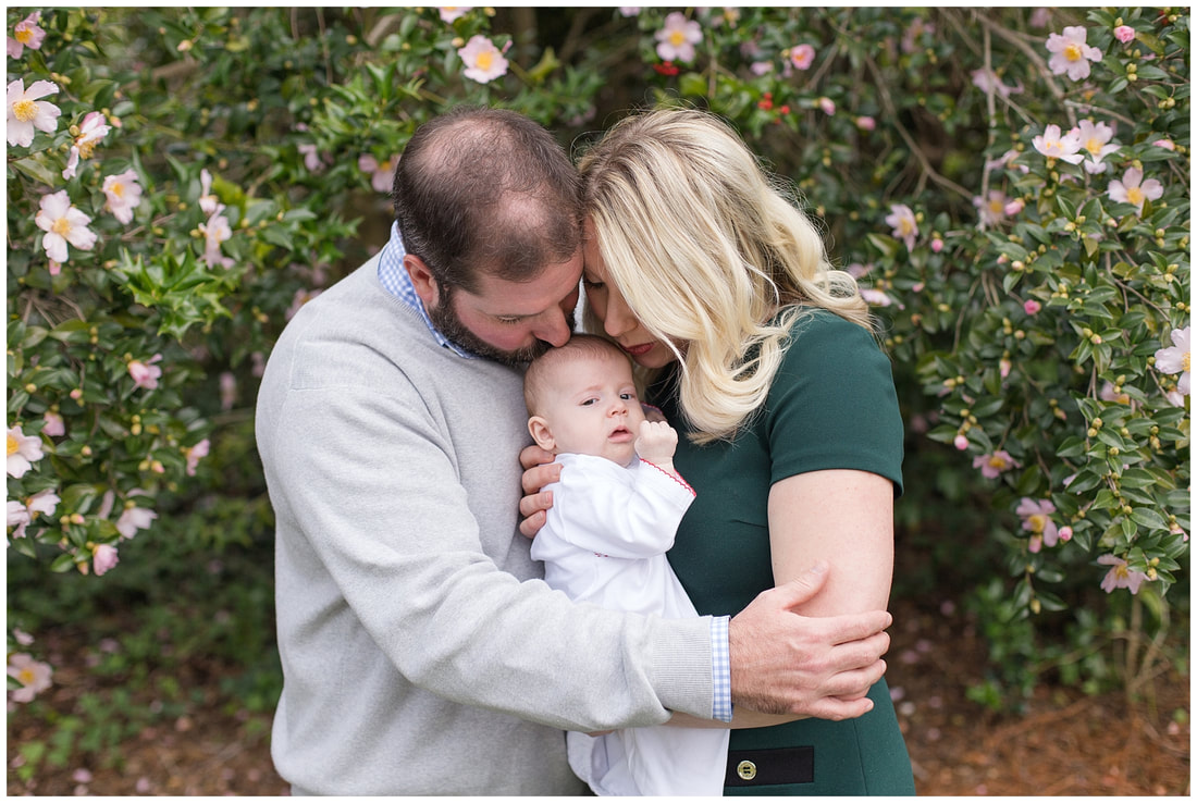 Backyard Garden Extended Family Holiday Session | Columbia, SC Family Photographer | Nicole Watford Photography