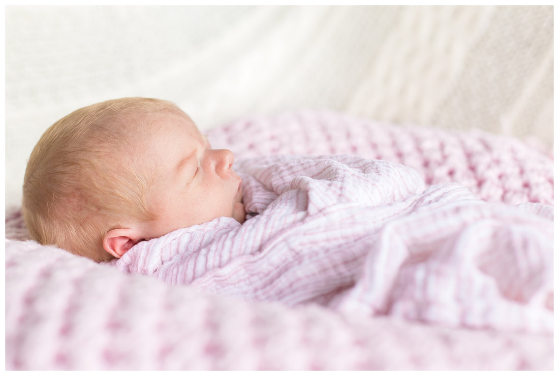Newborn lifestyle session at home | Columbia, SC Newborn Photographer | Nicole Watford Photography