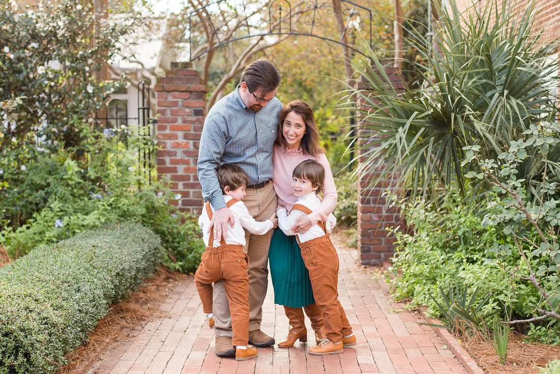 Tips for preparing young children for a family photo session | Nicole Watford Photography