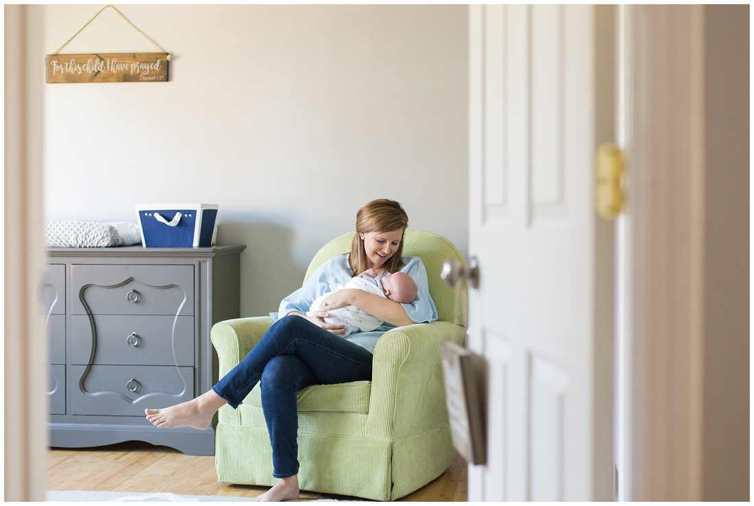 navy and grey newborn lifestyle session at home | Nicole Watford Photography