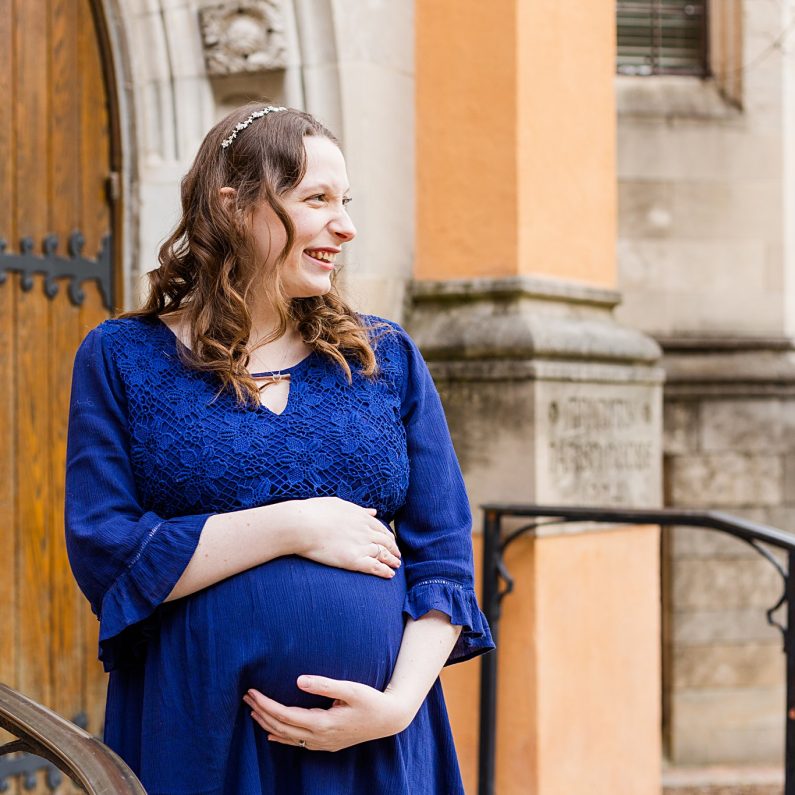 winter-maternity-session-downtown-columbia-sc_01